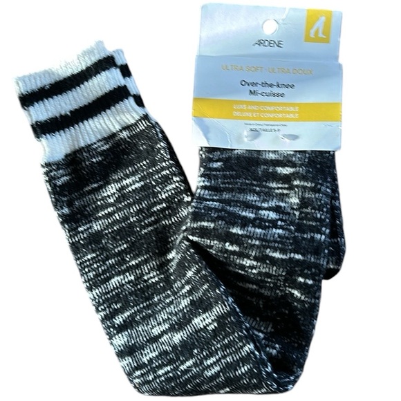 NWT⭐️ARDENE💫 Women’s Black/White Over-The-Knee Socks 🧦 - Picture 1 of 7